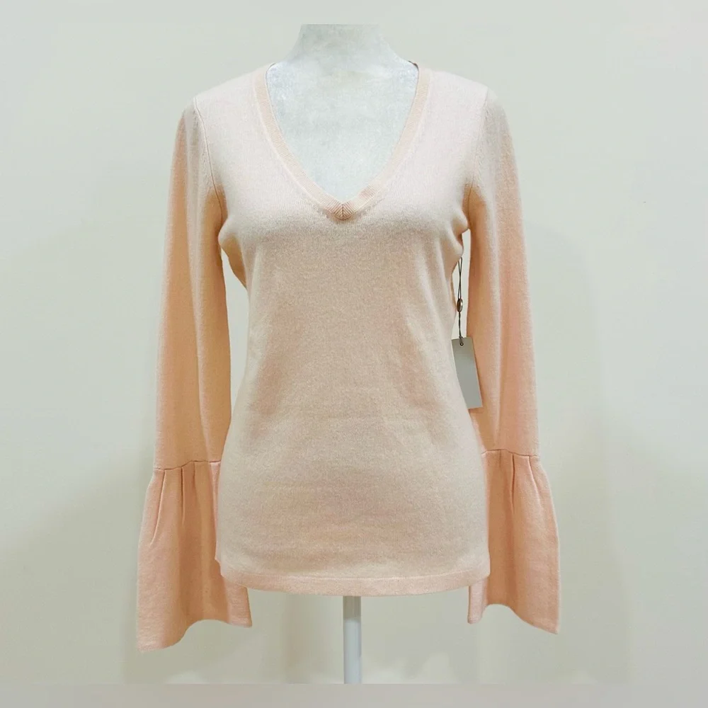 NWT  Christopher Fischer V-Neck Bell Sleeve 100% Cashmere Sweater Size S/P‎